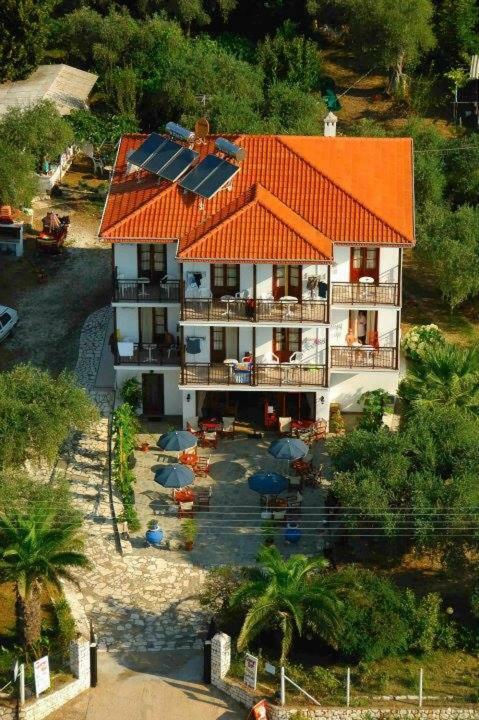 Hotel George خْريسيا أموذيا المظهر الخارجي الصورة