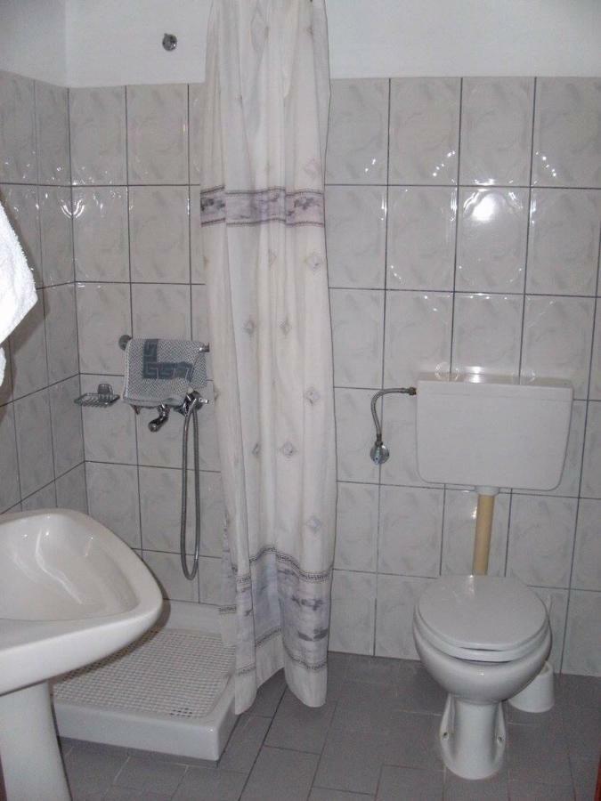 Hotel George خْريسيا أموذيا المظهر الخارجي الصورة