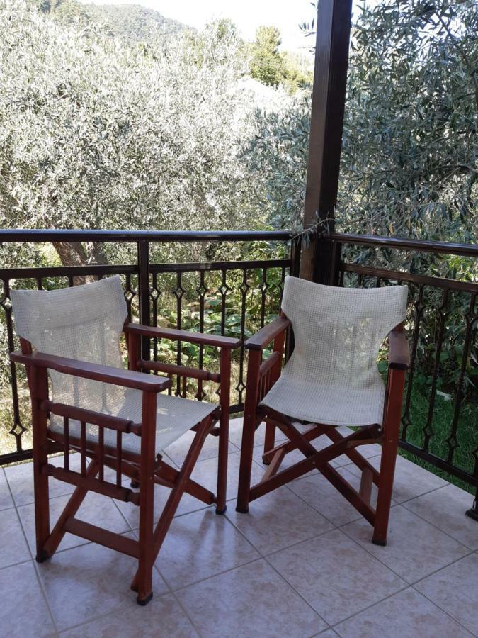 Hotel George خْريسيا أموذيا المظهر الخارجي الصورة